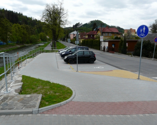 PROPOJENÍ CYKLOSTEZKY NA TYRŠOVĚ NÁBŘEŽÍ